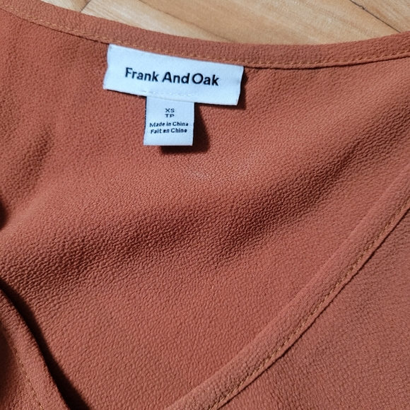 cute burnt orange top - Picture 2 of 3